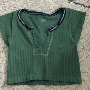 URBAN OUTFITTERS || Go for gold crop top in green size xs/s